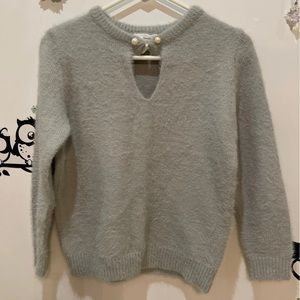 Elegant Cozy Sweater with 2 Pearls Design